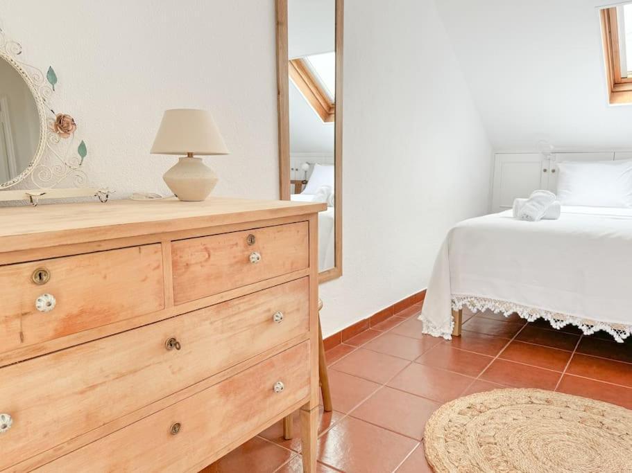 Costa Inn Beach House With Pool By Homeful Homes Costa da Caparica Bagian luar foto