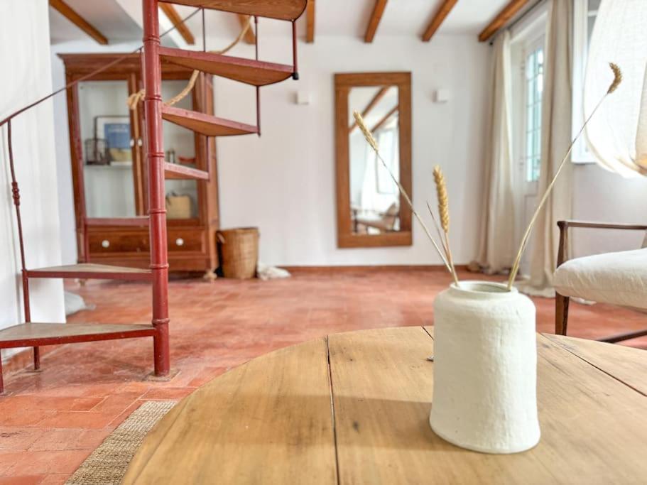 Costa Inn Beach House With Pool By Homeful Homes Costa da Caparica Bagian luar foto