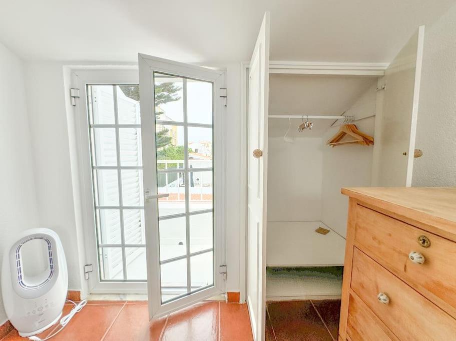 Costa Inn Beach House With Pool By Homeful Homes Costa da Caparica Bagian luar foto