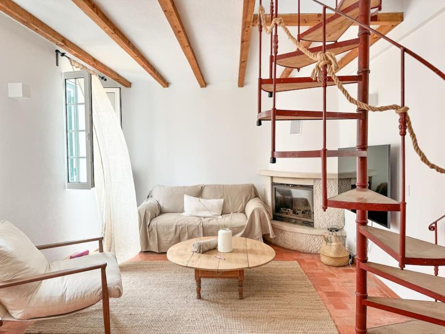 Costa Inn Beach House With Pool By Homeful Homes Costa da Caparica Bagian luar foto